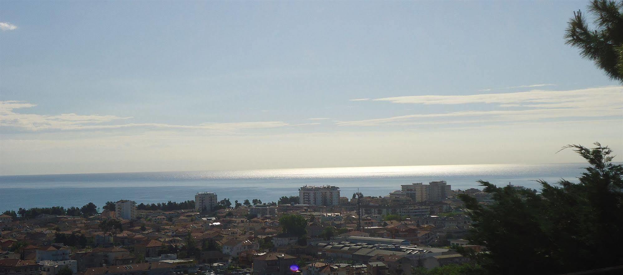Montesilvano Marina B&B Villa Aersa المظهر الخارجي الصورة